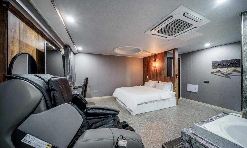 G7 Hotel Dongducheon ภายนอก รูปภาพ